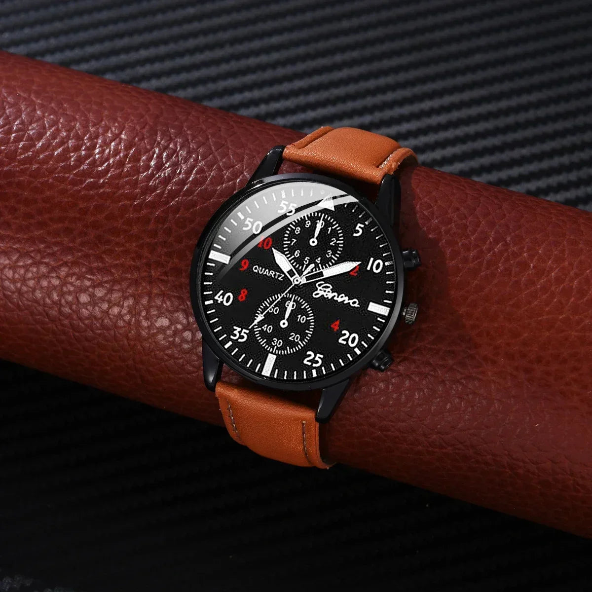 Quartz Wristwatch with Leather Bracelet